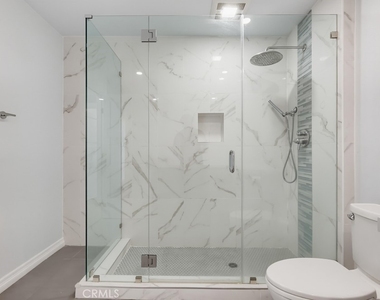 3200 La Rotonda Drive - Photo Thumbnail 31