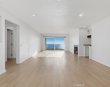 3200 La Rotonda Drive - Photo Thumbnail 5