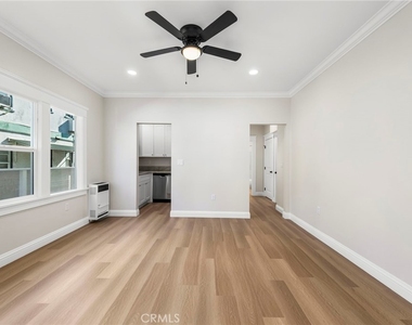1902 E 2nd - Photo Thumbnail 12