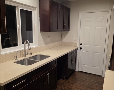 8808 Randolph St - Photo Thumbnail 12