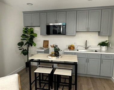 608 S Acacia - Photo Thumbnail 4