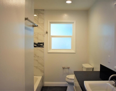 203 Bayview - Photo Thumbnail 7