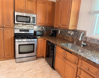 620 N Janss - Photo Thumbnail 4