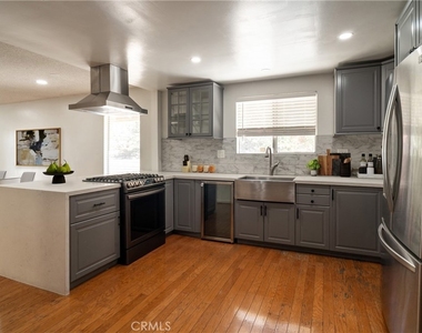1201 Lyndhurst - Photo Thumbnail 21