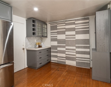 1201 Lyndhurst - Photo Thumbnail 8