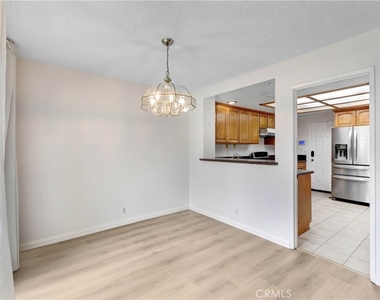 730 Lander Circle - Photo Thumbnail 3