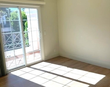 192 Shorebreaker Drive - Photo Thumbnail 10