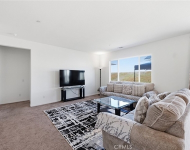 27786 Bay Avenue - Photo Thumbnail 3