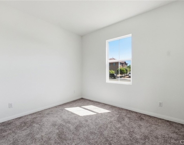 27786 Bay Avenue - Photo Thumbnail 20