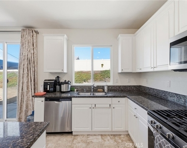 27786 Bay Avenue - Photo Thumbnail 8