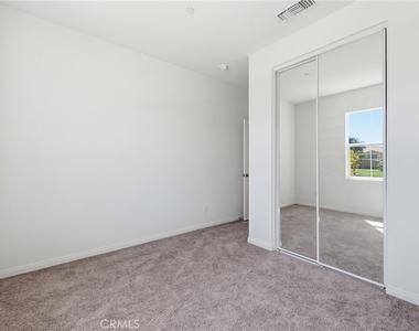 27786 Bay Avenue - Photo Thumbnail 21