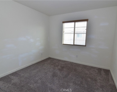 27371 Red Rock Rd - Photo Thumbnail 9