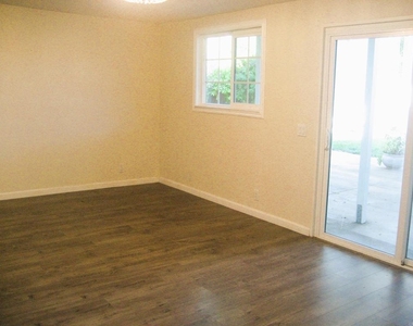 1259 Siggson Ave - Photo Thumbnail 6
