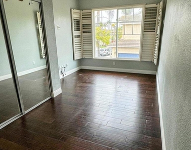 7357 Portage Way - Photo Thumbnail 11