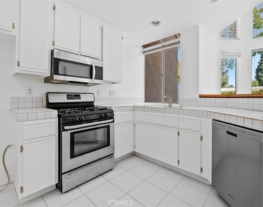 19 Stream Street - Photo Thumbnail 10