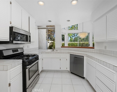 19 Stream Street - Photo Thumbnail 9