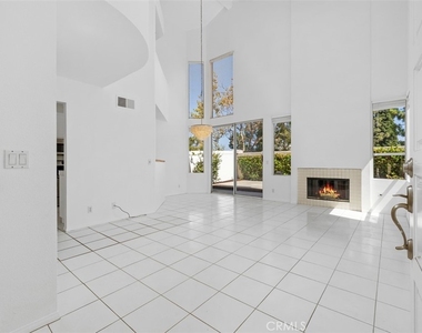 19 Stream Street - Photo Thumbnail 3