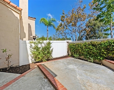 19 Stream Street - Photo Thumbnail 25