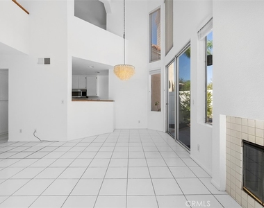 19 Stream Street - Photo Thumbnail 5