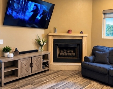 3061 Bradley - Photo Thumbnail 2