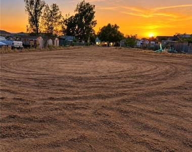 3061 Bradley - Photo Thumbnail 5
