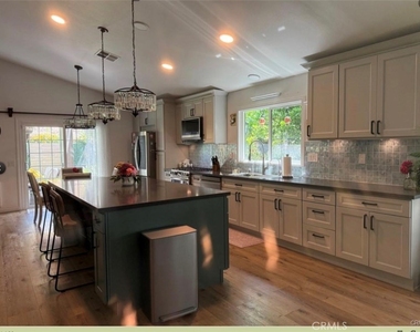 328 Selkirk - Photo Thumbnail 9