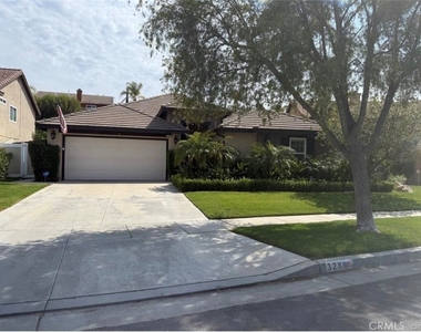 328 Selkirk - Photo Thumbnail 1