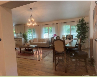 328 Selkirk - Photo Thumbnail 8