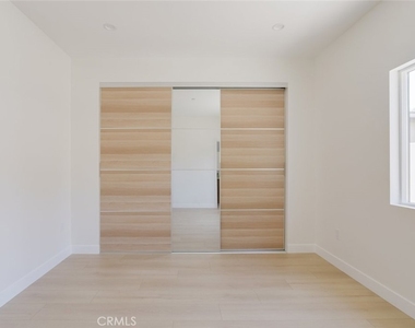 1507 N Niagara Street - Photo Thumbnail 10