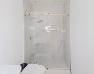 1507 N Niagara Street - Photo Thumbnail 13