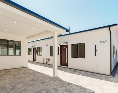 1507 N Niagara Street - Photo Thumbnail 25