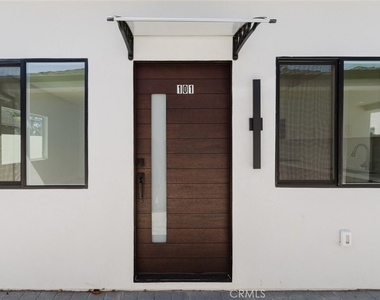 1507 N Niagara Street - Photo Thumbnail 23