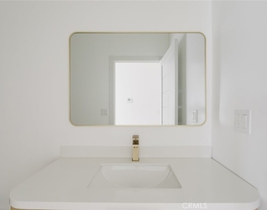1507 N Niagara Street - Photo Thumbnail 20