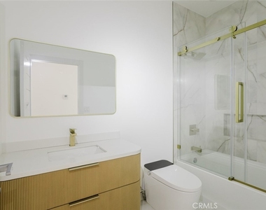 1507 N Niagara Street - Photo Thumbnail 21