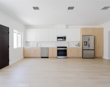 1507 N Niagara Street - Photo Thumbnail 25