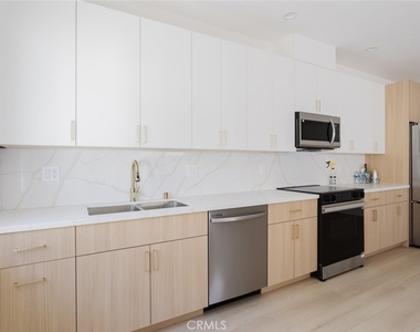 1507 N Niagara Street - Photo Thumbnail 29