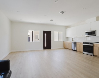 1507 N Niagara Street - Photo Thumbnail 26