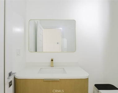 1507 N Niagara Street - Photo Thumbnail 20