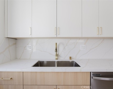 1507 N Niagara Street - Photo Thumbnail 28