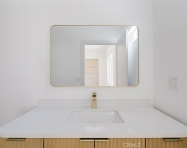 1507 N Niagara Street - Photo Thumbnail 15
