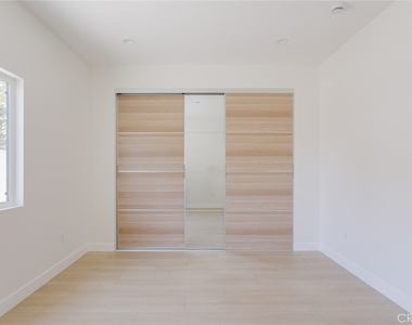 1507 N Niagara Street - Photo Thumbnail 13