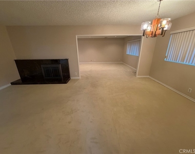 512 Ladera - Photo Thumbnail 3