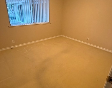 512 Ladera - Photo Thumbnail 8