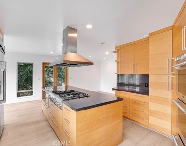 859 Saint Katherine Drive - Photo Thumbnail 43