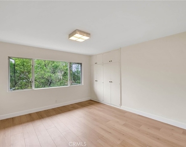 859 Saint Katherine Drive - Photo Thumbnail 49