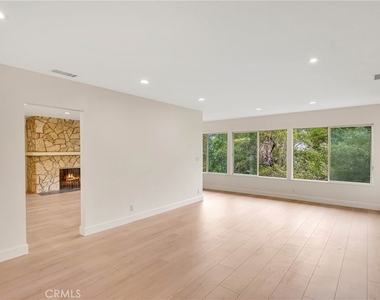 859 Saint Katherine Drive - Photo Thumbnail 40