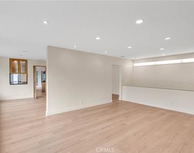 859 Saint Katherine Drive - Photo Thumbnail 37