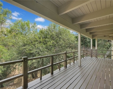 859 Saint Katherine Drive - Photo Thumbnail 24