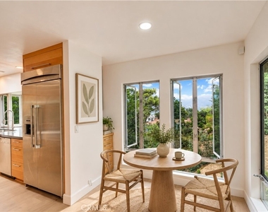 859 Saint Katherine Drive - Photo Thumbnail 20