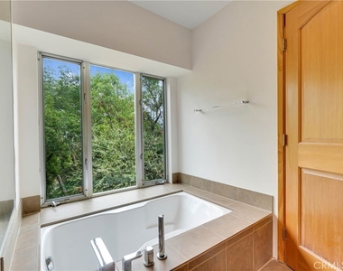 859 Saint Katherine Drive - Photo Thumbnail 64